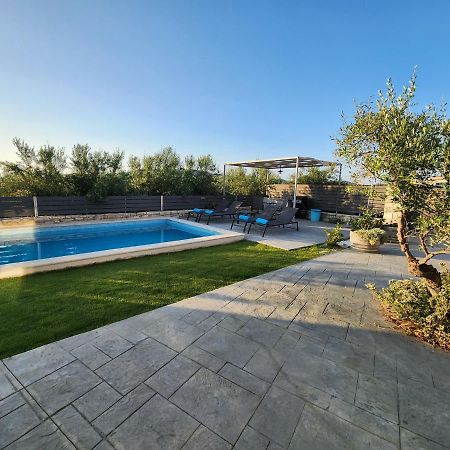 Villa Sheila With Private Pool Roumelí Exterior foto